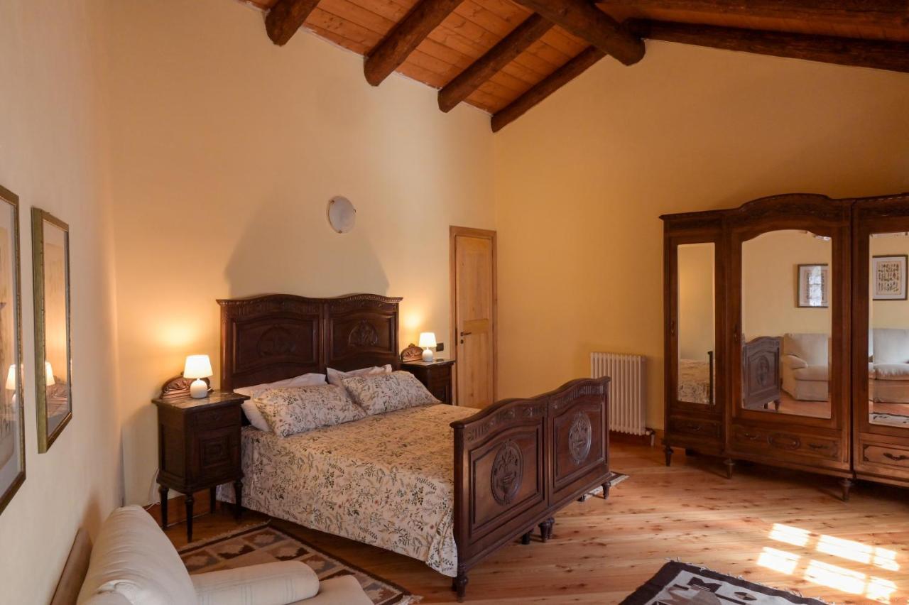 Отель La Casa Del Castellano Cinzano Экстерьер фото