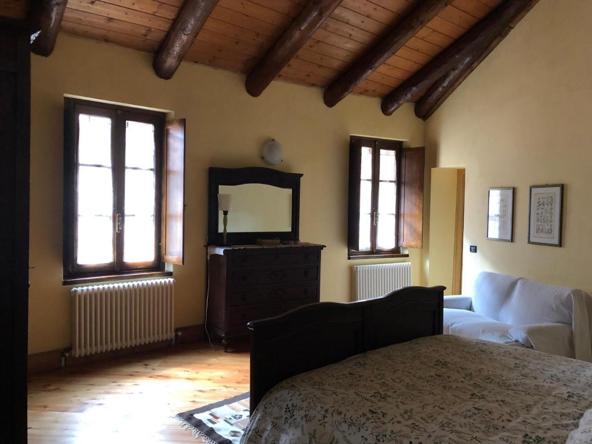 Отель La Casa Del Castellano Cinzano Экстерьер фото